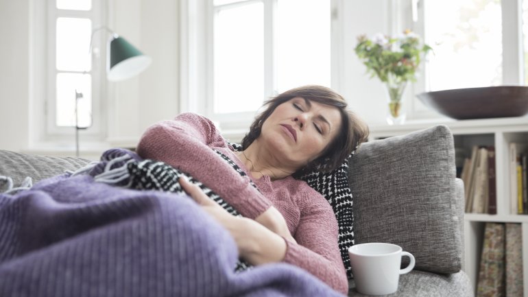 Herzinfarkt-Symptome bei Frauen: Übelkeit und Erbrechen